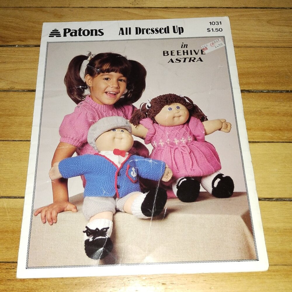 Patons All Dressed Up in Beehive Astra Leaflet #1031 (1984)